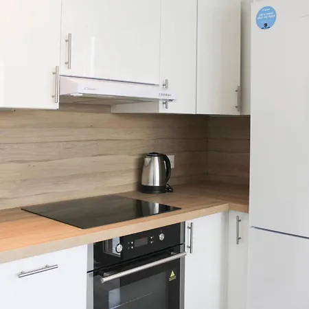 Apartment Spacious Nest Overlooking Sacre-coeur Eiffel Tower Saint-Denis (Seine-Saint-Denis)