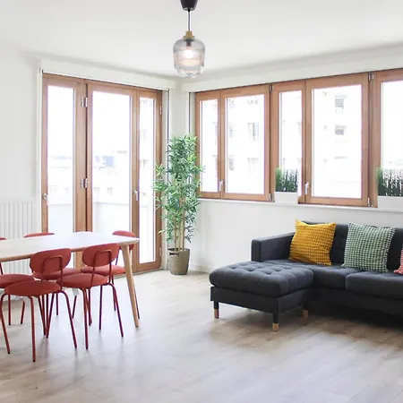 Apartment Spacious Nest Overlooking Sacre-coeur Eiffel Tower *