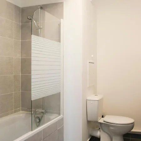 Spacious Nest Overlooking Sacre-coeur Eiffel Tower Saint-Denis (Seine-Saint-Denis)