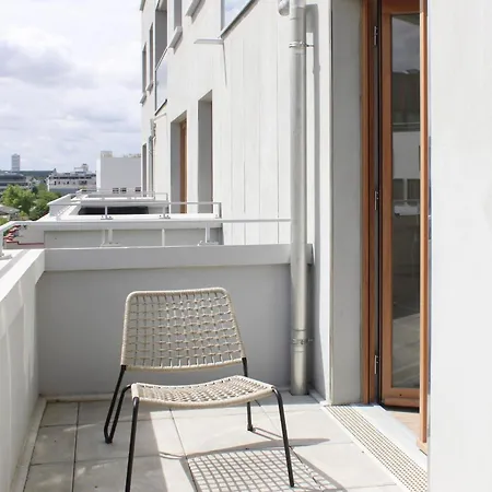 Spacious Nest Overlooking Sacre-coeur Eiffel Tower Appartamento *